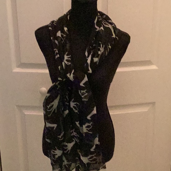 🦒NWOT Giraffe Scarf So Much Fun To Wear Closet Must Have 🦒 - Picture 6 of 9